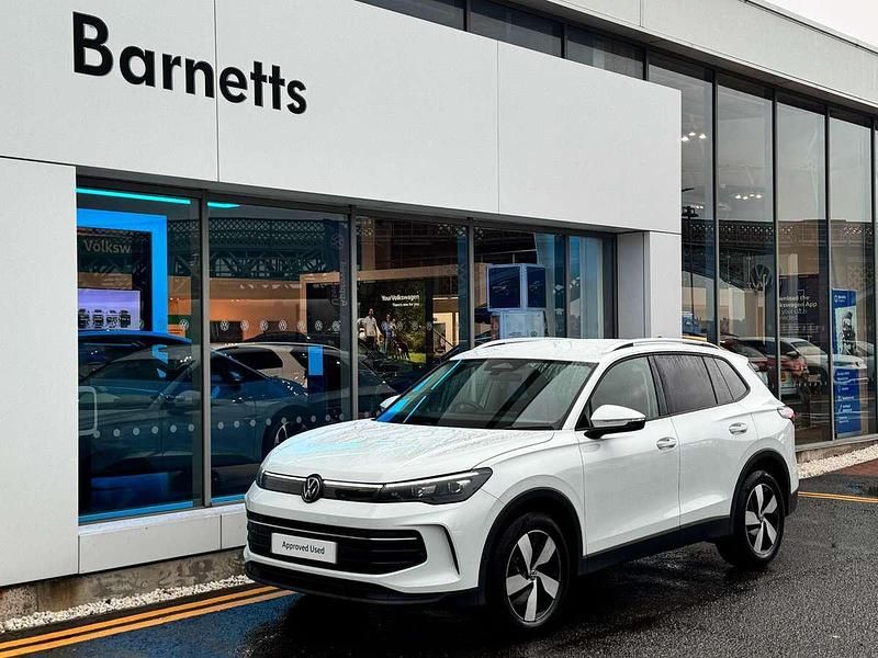 White Used 2025 VW Tiguan Match SUV | £33,999 (Fair price) - Image 1/4