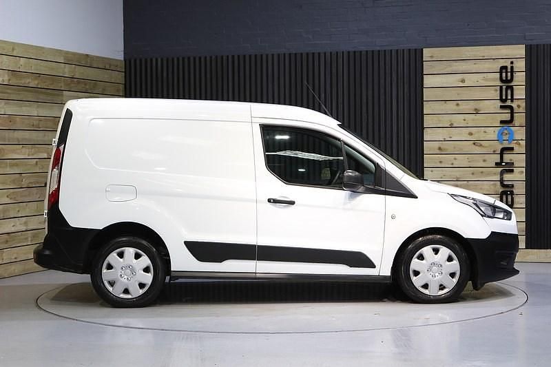 Used Ford Transit Connect 100 HP (73 kW) 2020 White MPV