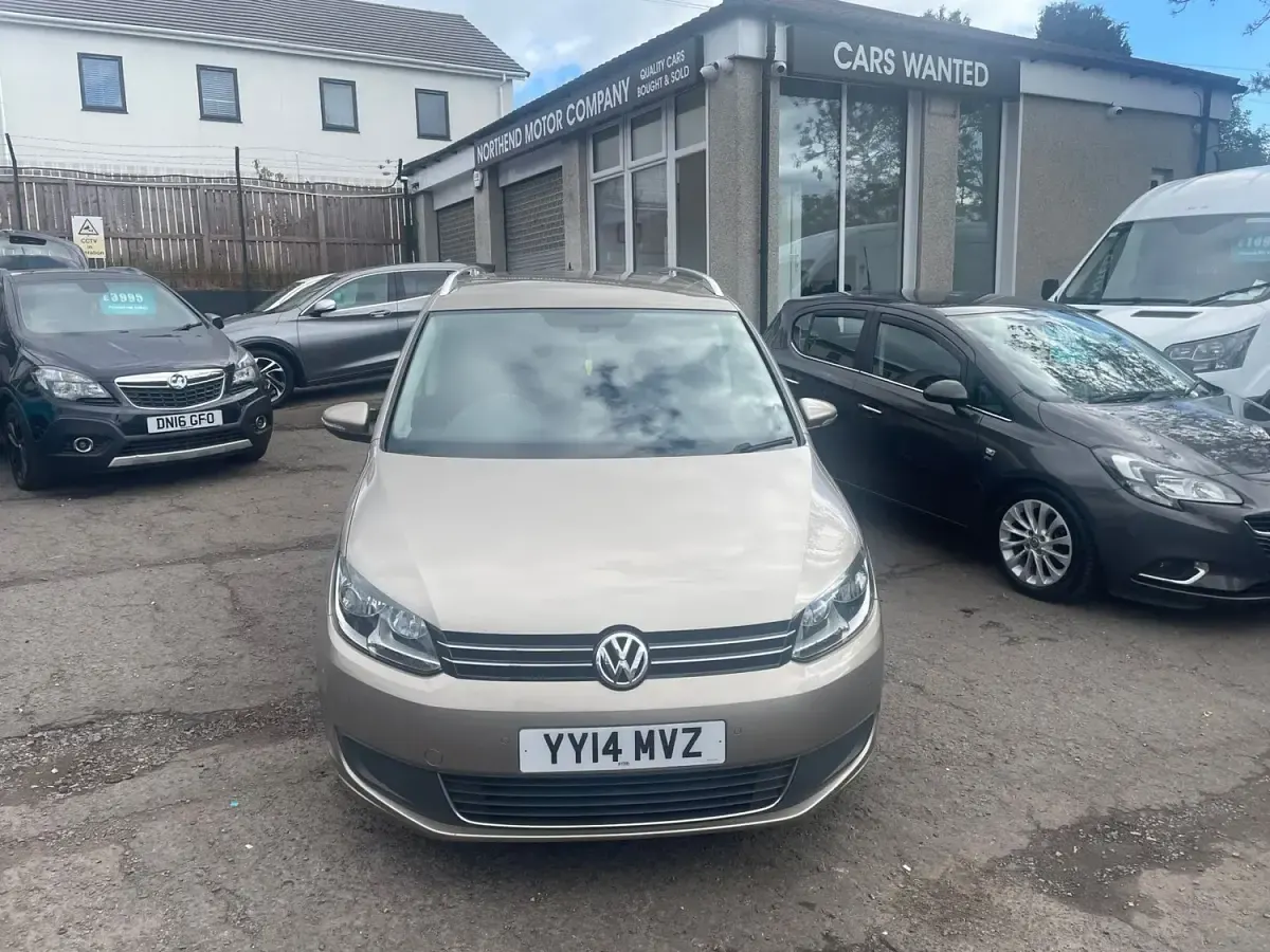 Used VW Touran SE 105 HP (77 kW) 2014 Beige MPV