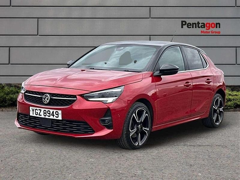 Begagnad Vauxhall Corsa Ultimate 99 HK (72 kW) 2023 Röd Halvkombi