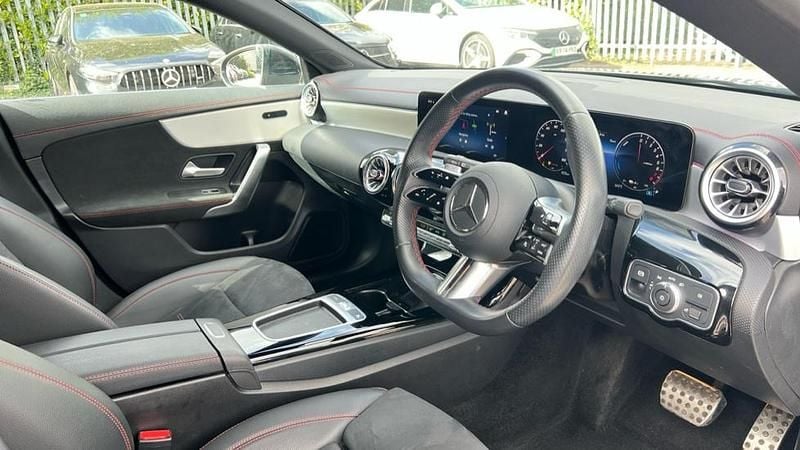Usado Mercedes E250 AMG Line Premium 218 HP (160 kW) 2024 Preto
