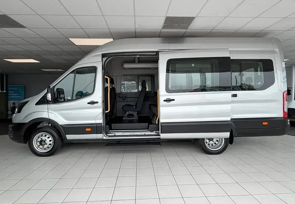 Used Ford Transit 170 HP (125 kW) 2023 Silver