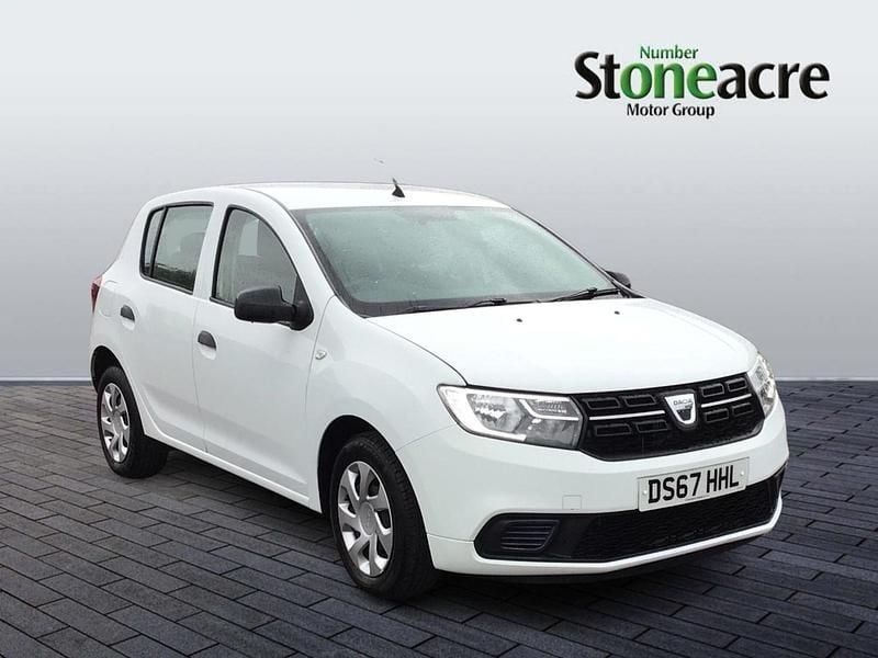 Used Dacia Sandero Ambiance 72 HP (52 kW) 2018 White Hatchback