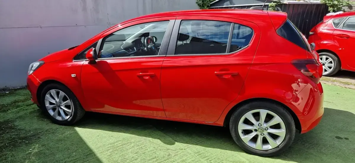 Używany Vauxhall Corsa 2017 Czerwony Hatchback