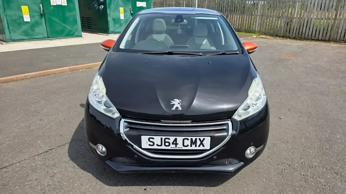 Used Peugeot 208 Roland Garros 2015 Black Hatchback
