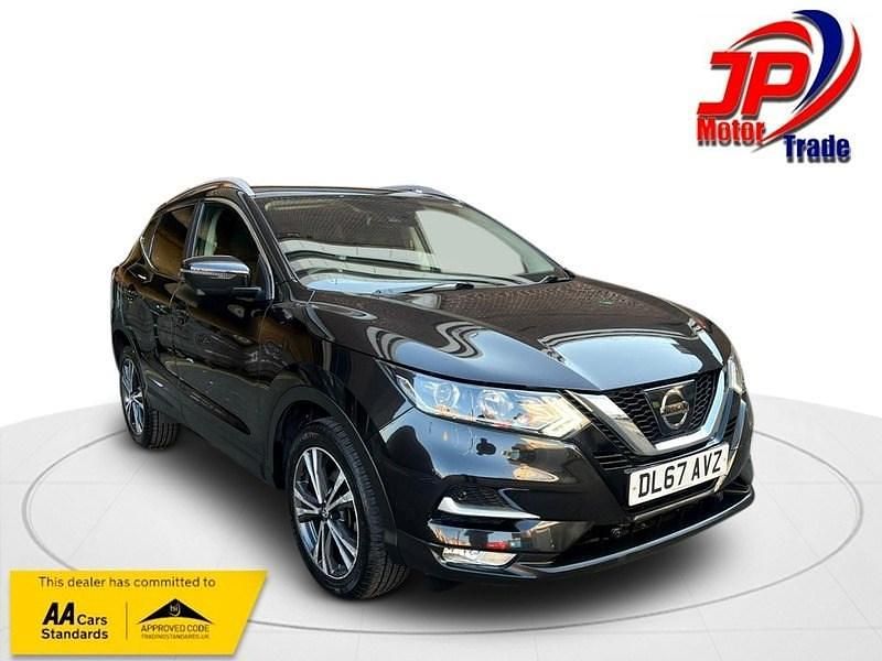 Used Nissan Qashqai N-Connecta 115 HP (84 kW) 2017 Black SUV