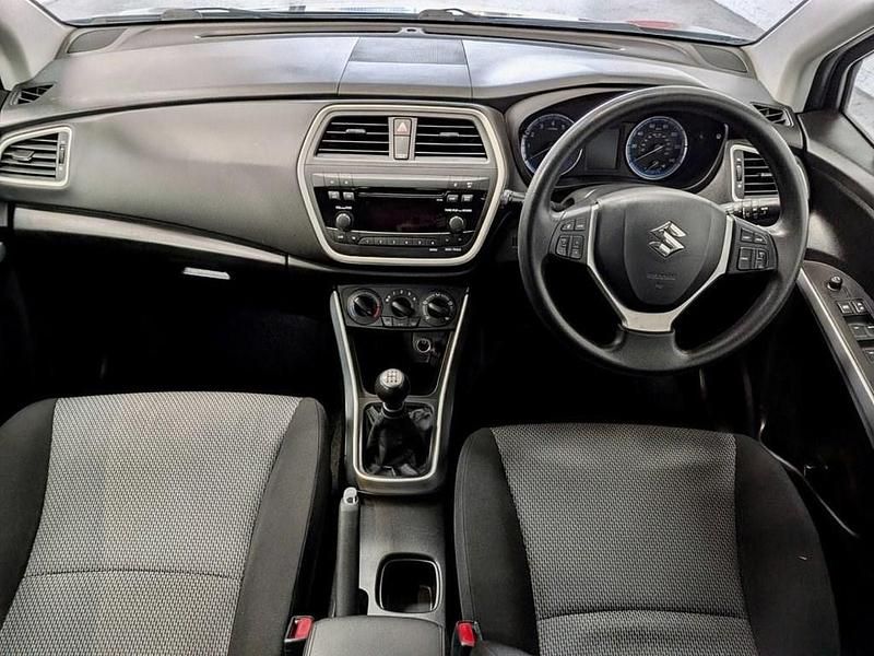 Used Suzuki SX4 S-Cross SZ3 120 HP (88 kW) 2014 Silver Hatchback