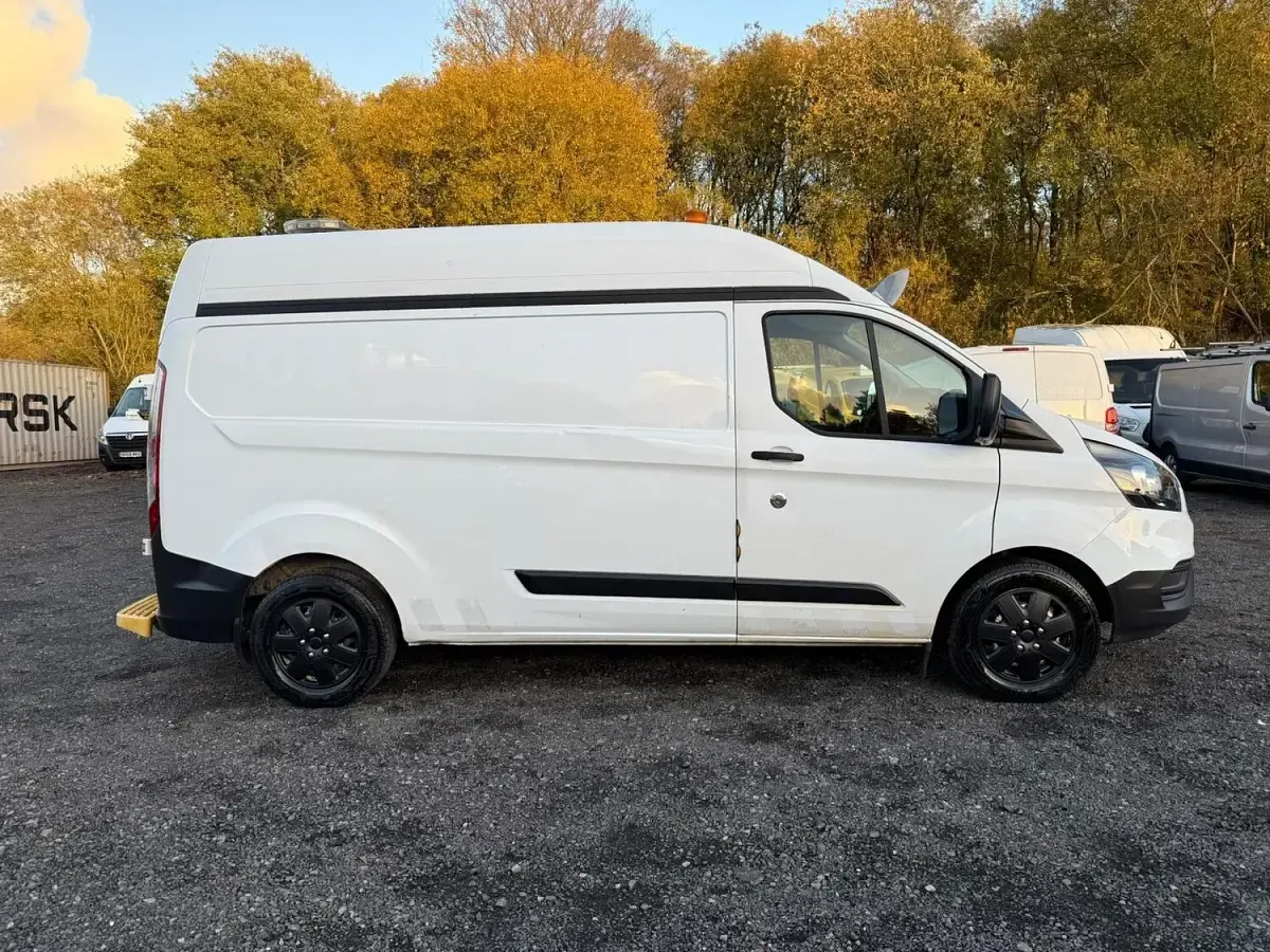Used Ford Transit Custom 130 HP (95 kW) 2018 White Van