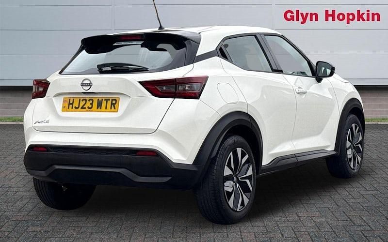 Used Nissan Juke Acenta 117 HP (86 kW) 2023 White SUV