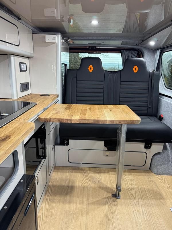 Used Renault Trafic Business 2018 Brown MPV