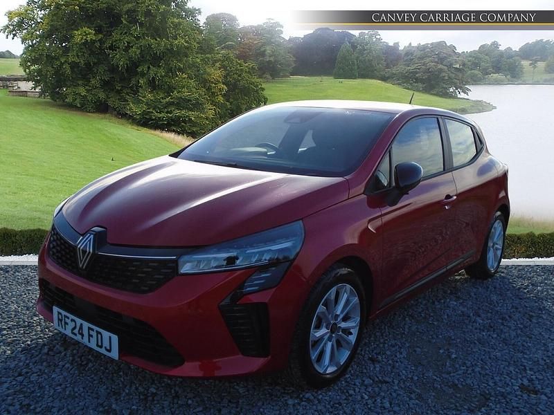 Used Renault Clio V Evolution 143 HP (105 kW) 2024 Red Hatchback