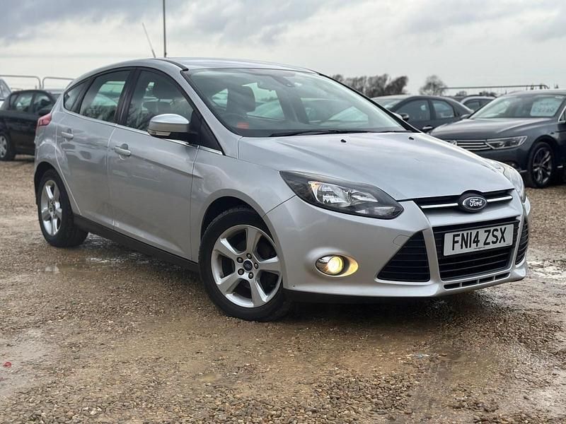 Used Ford Focus Zetec 2014 Silver Hatchback
