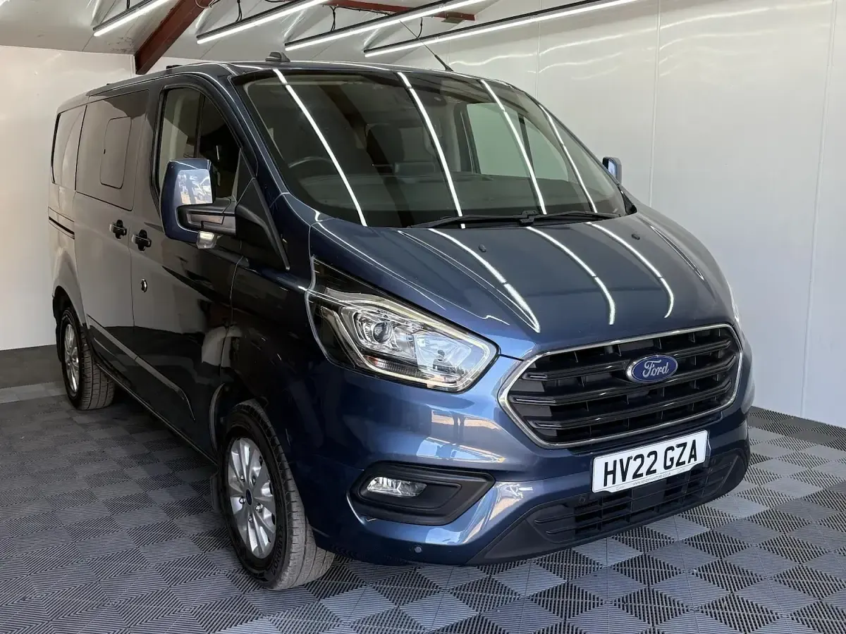 Used Ford 300 Limited 2022 Blue Van