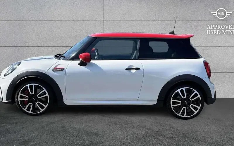 Used Mini John Cooper Works Hatch 231 HP (169 kW) 2022 White Hatchback