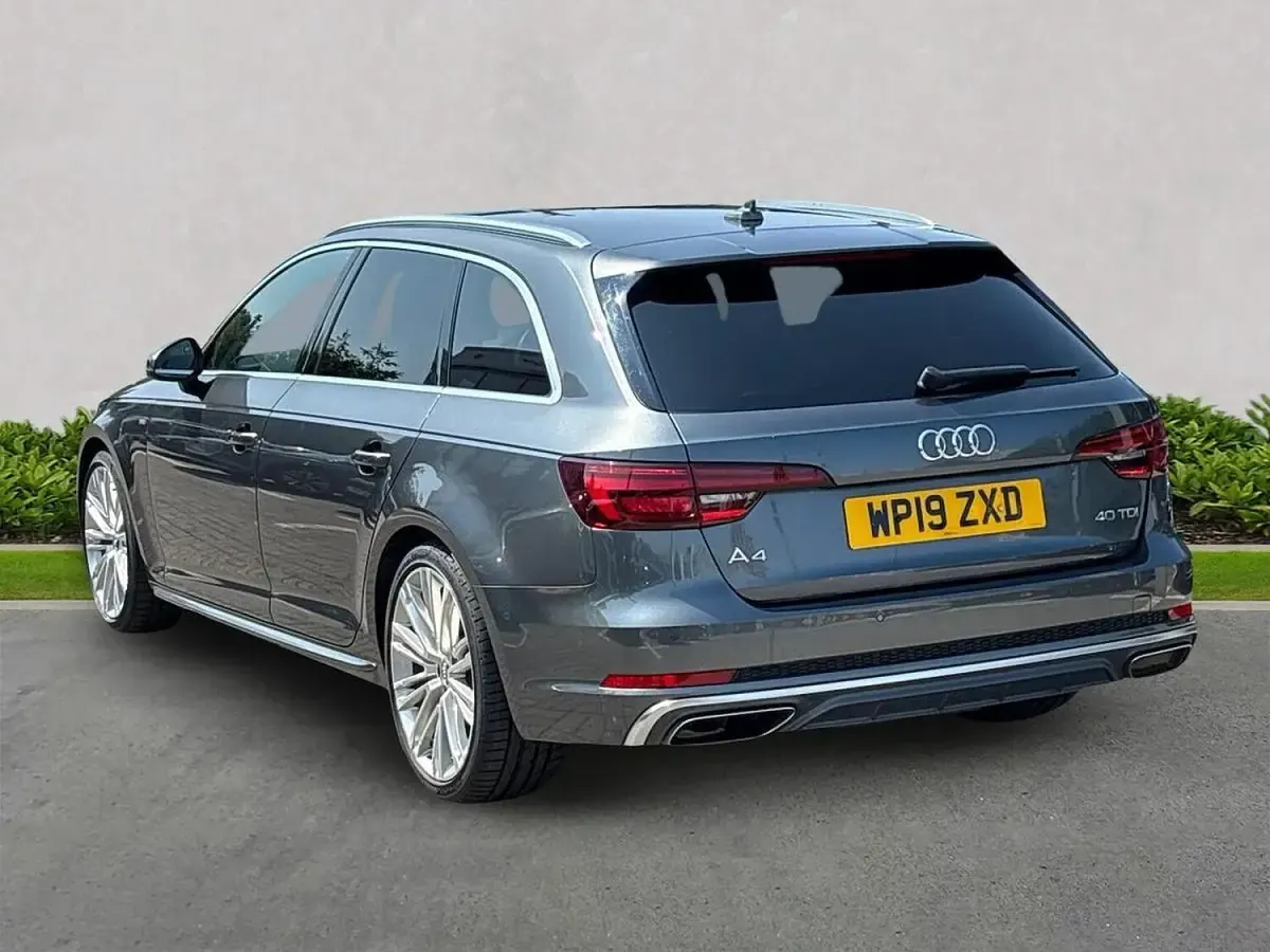 Used Audi A4 S-Line 190 HP (139 kW) 2019 Grey Estate