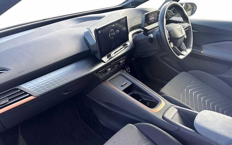 Used Cupra Born e-Boost 169 kW (230 HP) 2023 White Hatchback