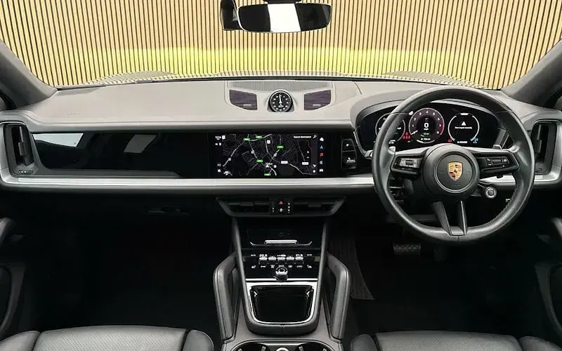 Used Porsche Cayenne 470 HP (345 kW) 2023 Grey SUV
