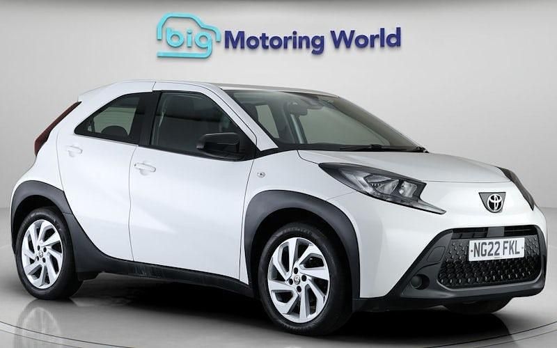Used Toyota Aygo X PURE 72 HP (52 kW) 2025 SUV