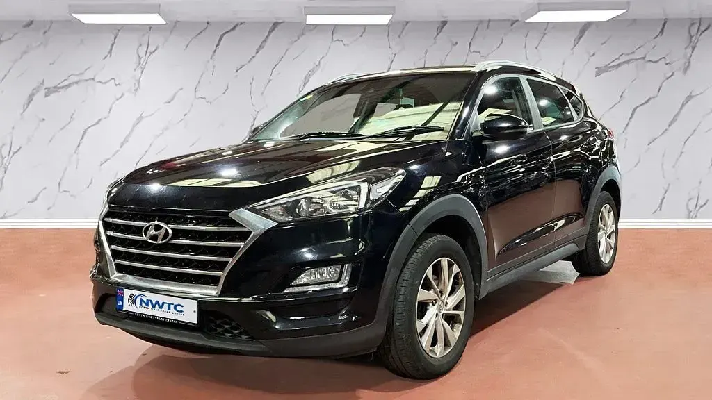 Used Hyundai Tucson SE 132 HP (97 kW) 2019 Black SUV