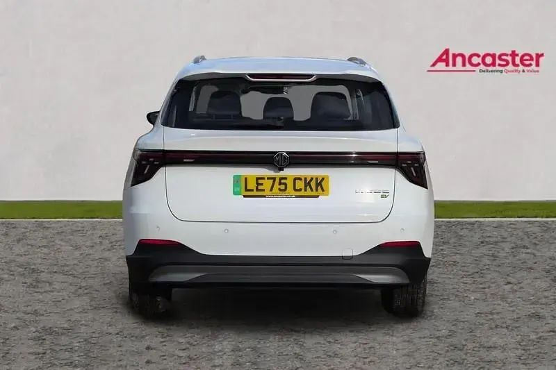 Usado MG MG5 EV SE 169 kW (231 HP) 2025 Branco Carrinha