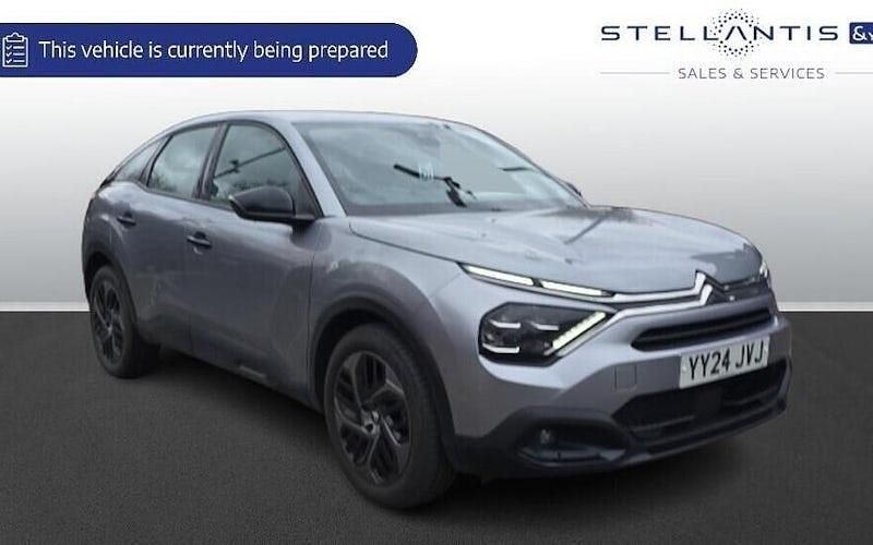 Used Citroën C4 PureTech 101 HP (74 kW) 2024 SUV