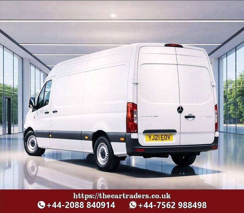 Begagnad Mercedes Sprinter Progressive 2021 Vit Van