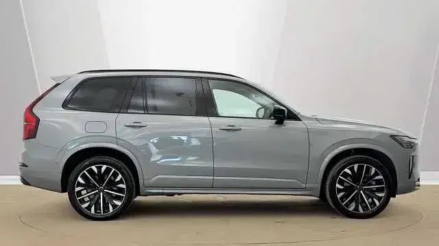 Begagnad Volvo XC90 Ultra 247 HK (181 kW) 2026 SUV