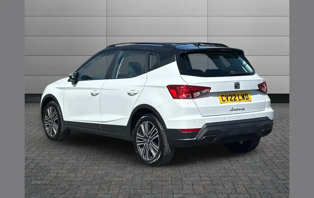 Used Seat Arona SE Technology 94 HP (69 kW) 2022 White SUV