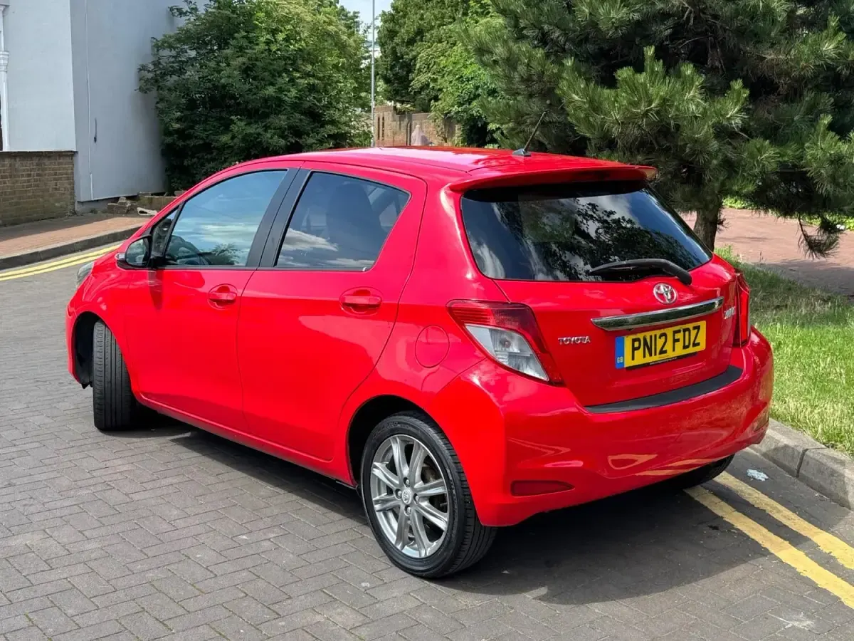 Used Toyota Yaris SR 2012 Red Hatchback