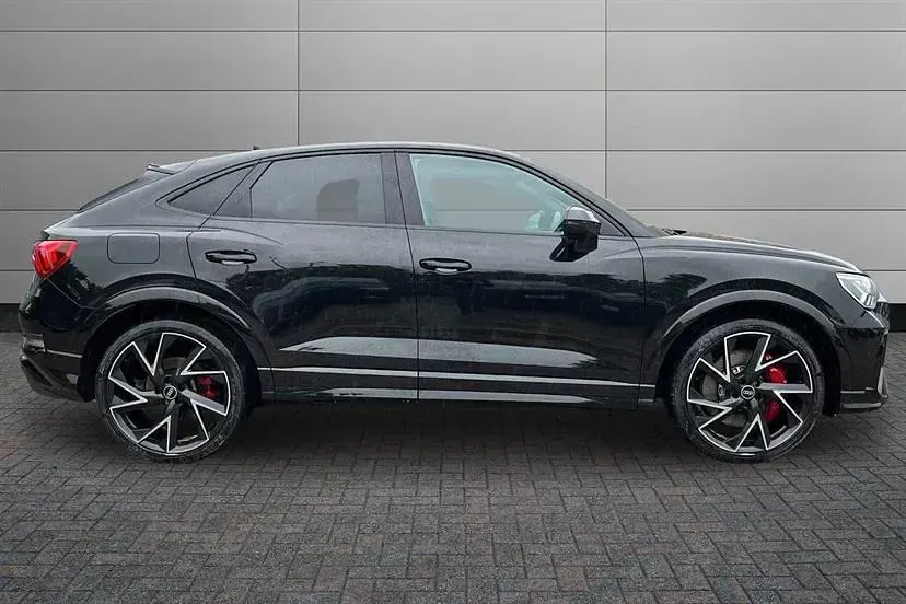 Used Audi RS Q3 Advanced 400 HP (294 kW) 2023 Black SUV