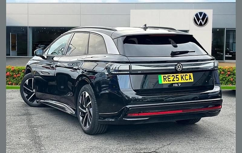 Used VW ID.7 Pro 206 kW (281 HP) 2025 Black Estate