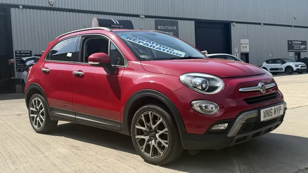 Used Fiat 500X Cross Plus 120 HP (88 kW) 2016 Red SUV