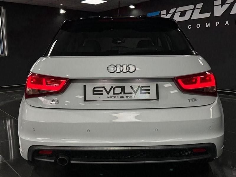 Used Audi A1 Sportback S-Line 105 HP (77 kW) 2014 White Hatchback