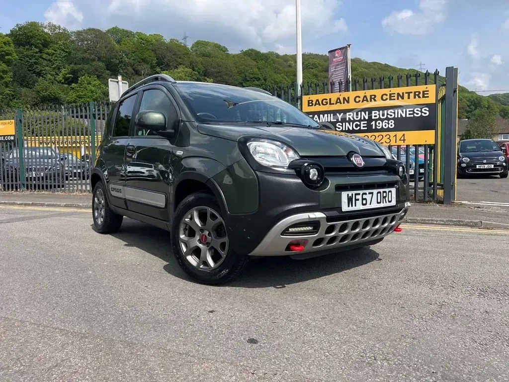Used Fiat Panda Cross Cross 69 HP (50 kW) 2017 Green Hatchback