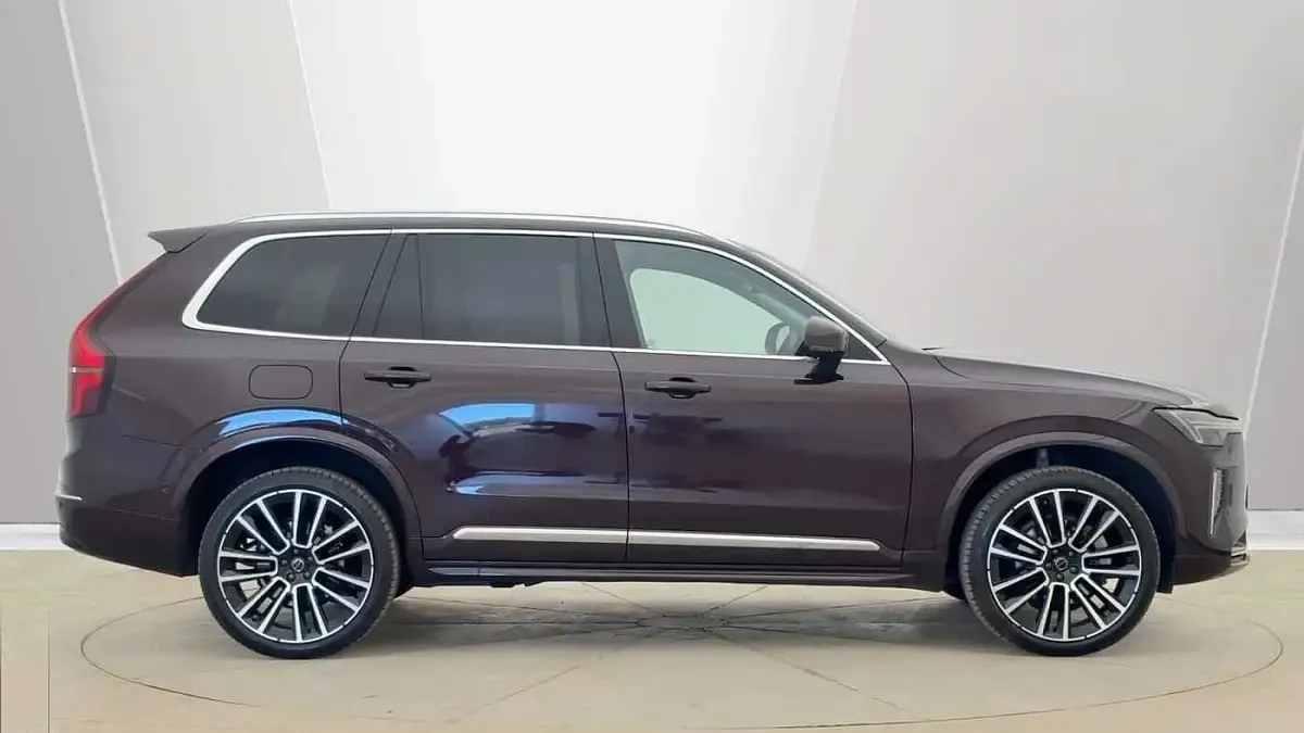 Used Volvo XC90 Ultra 247 HP (181 kW) 2025 Red SUV