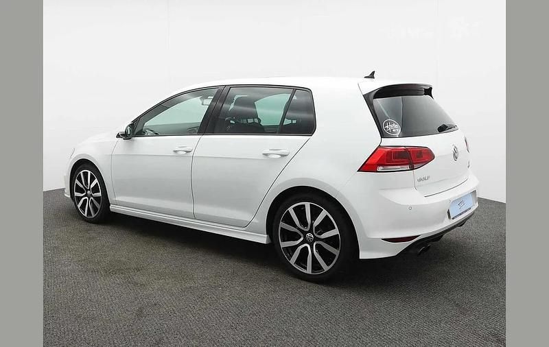 Used VW Golf VII R-line Edition 150 HP (110 kW) 2016 White Hatchback