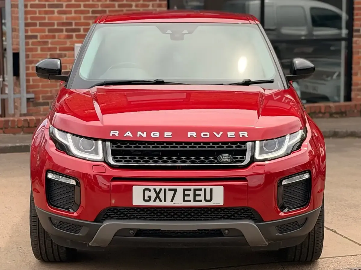Used Land Rover Range Rover evoque SE 2018 Red Estate