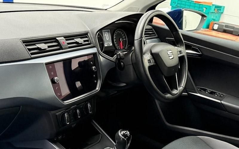 Usado Seat Arona SE Technology 95 CV (69 kW) 2020 SUV