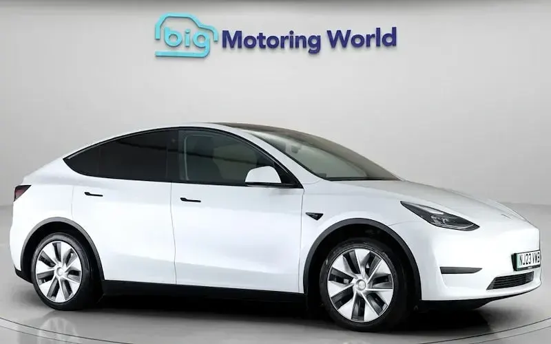 Used Tesla Model Y Standard Range 219 kW (299 HP) 2023 SUV