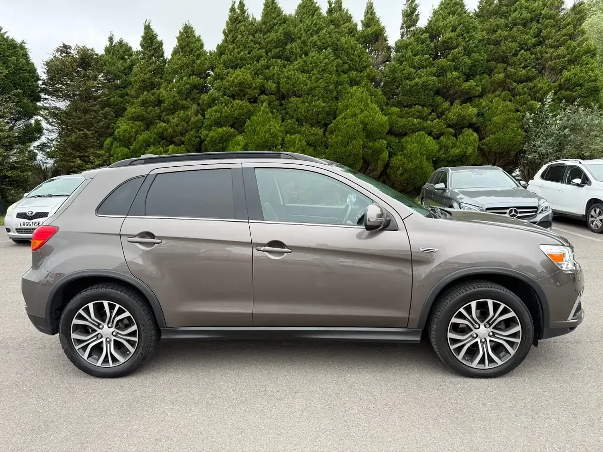 Used Mitsubishi ASX 117 HP (86 kW) 2018 Brown SUV