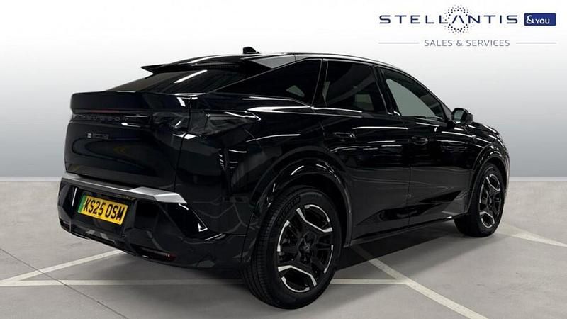 Second-hand Peugeot e-3008 GT 152 kW (207 CP) 2025 Negru SUV