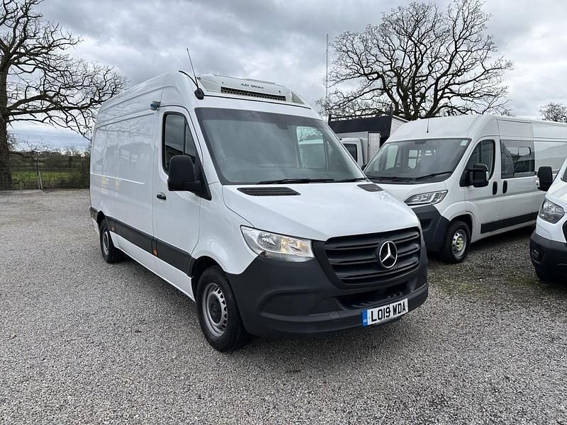 Used Mercedes Sprinter 140 HP (102 kW) 2019 White Van