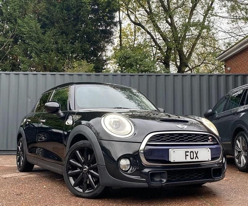 Black Used 2016 Mini Cooper S Hatch Hatchback | £9,998 (Good price) - Image 1/4