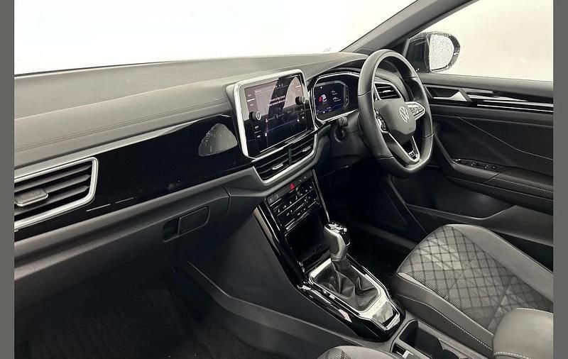 Used VW T-Roc R-line 150 HP (110 kW) 2022 Black SUV
