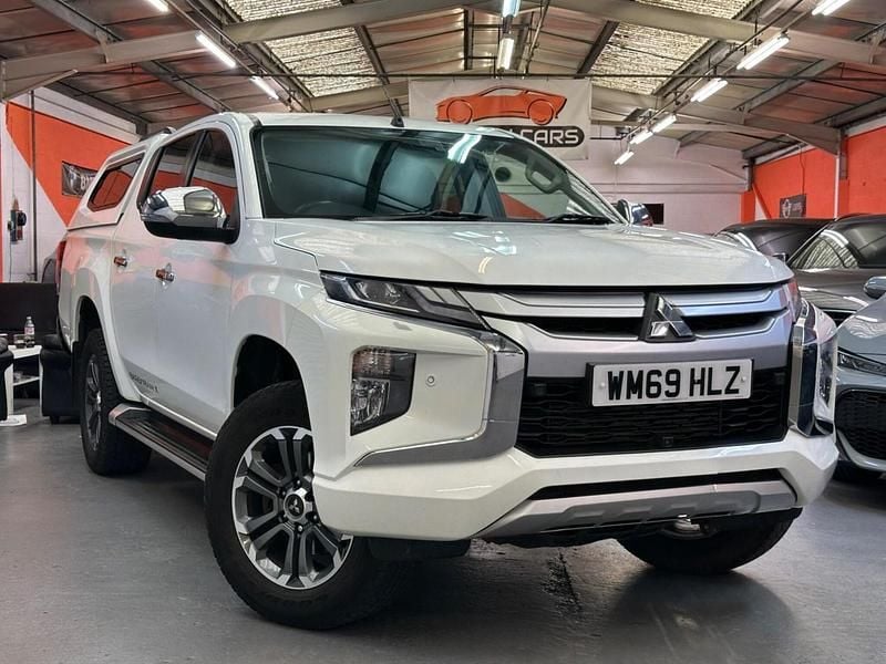 White Used 2020 Mitsubishi L200 Pickup | £14,995 (Good price) - Image 1/4