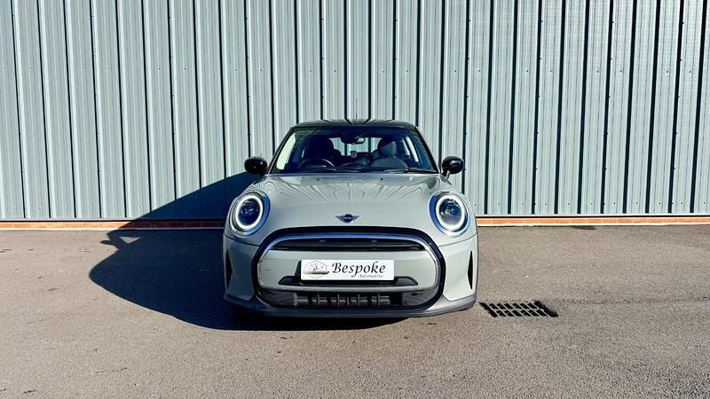 Begagnad Mini Cooper Classic 2022 Grå Halvkombi