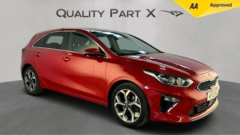 Red Used 2021 Kia Ceed 3 Hatchback | £9,000 (Good price) - Image 1/4