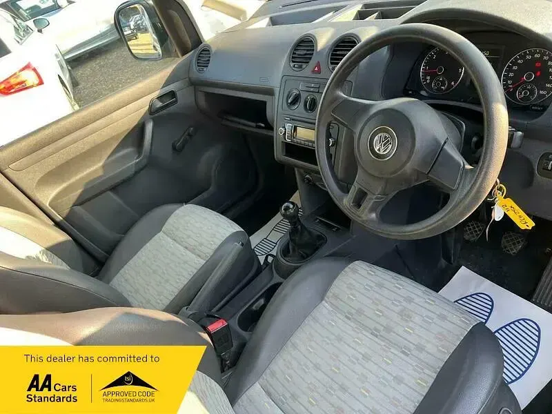 Used VW Caddy 102 HP (75 kW) 2011 White MPV