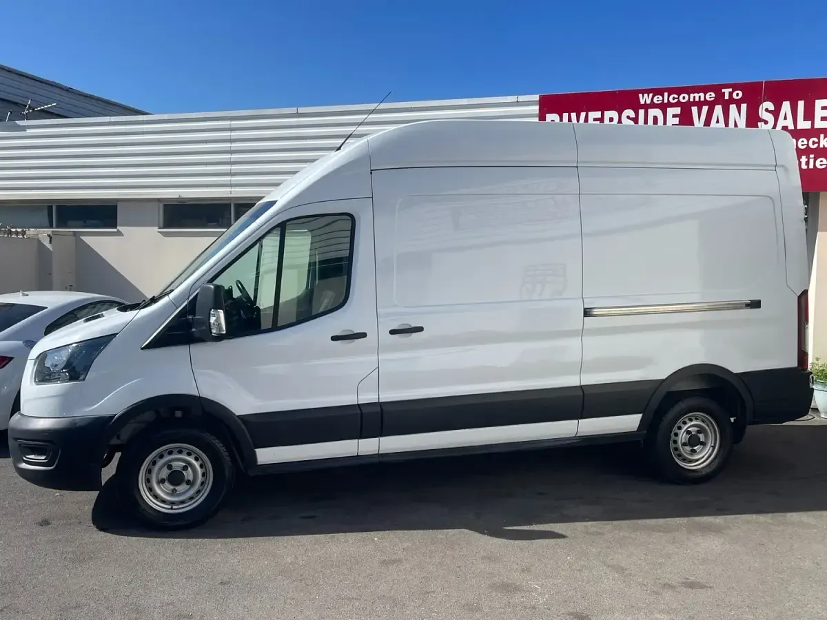 Used Ford Transit 130 HP (95 kW) 2020 White Van