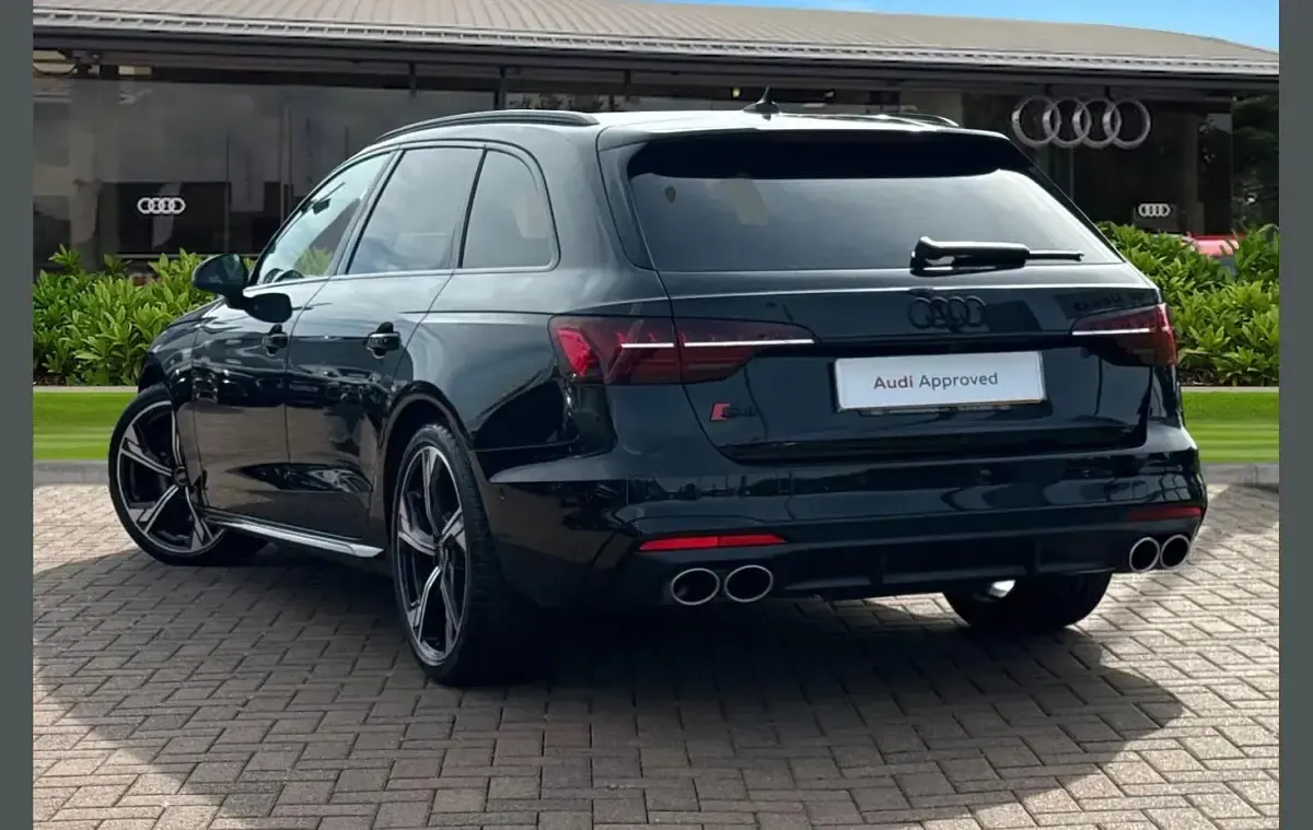 Used Audi A4 Black Edition 336 HP (247 kW) 2024 Black Estate